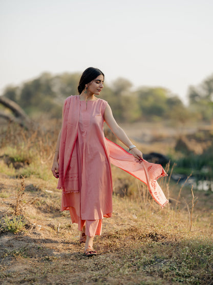 Sugar pink kurta set with jaamdani dupatta