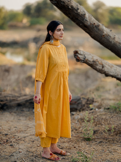 Mustard Kurta Set with jaamdani Dupatta