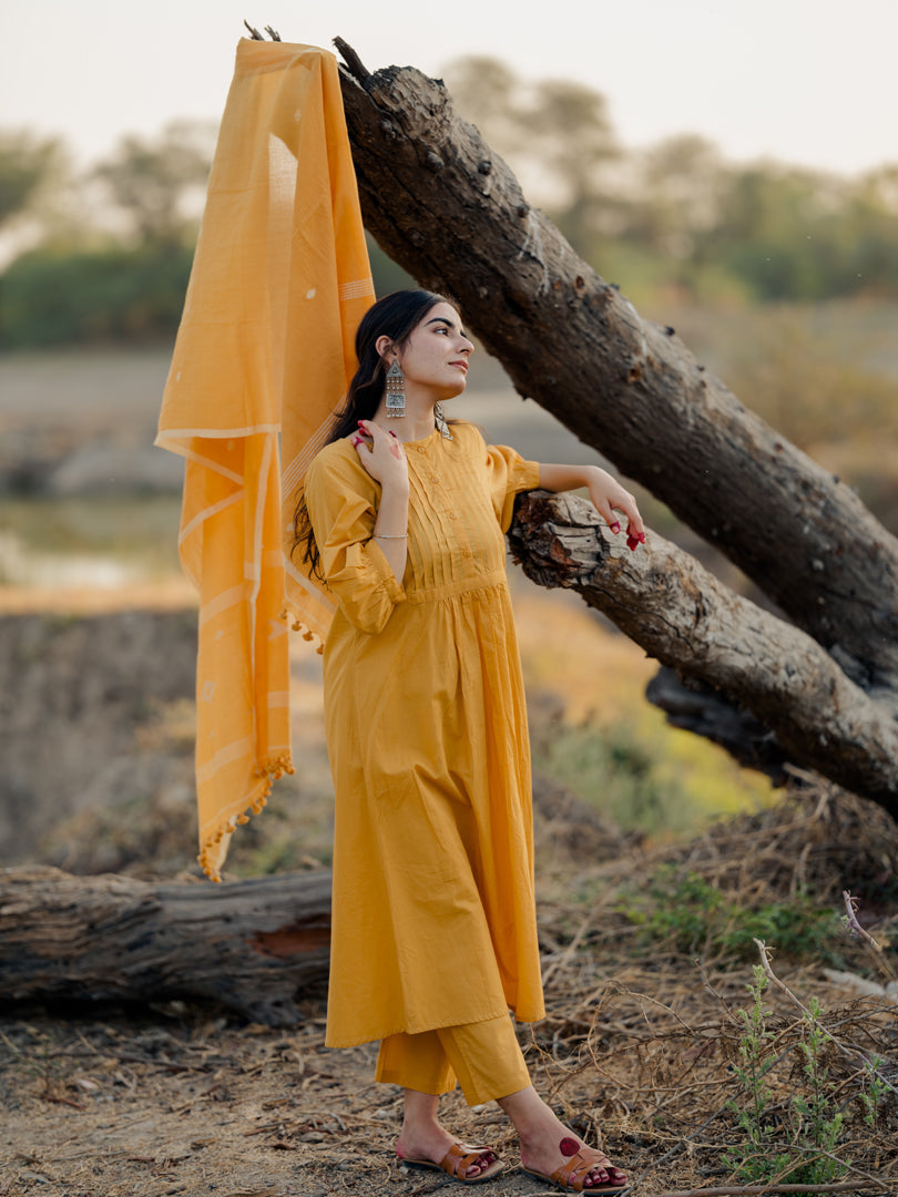 Mustard Kurta Set with jaamdani Dupatta