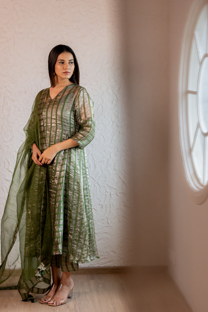 Dvanaa Kurta Set with Dupatta
