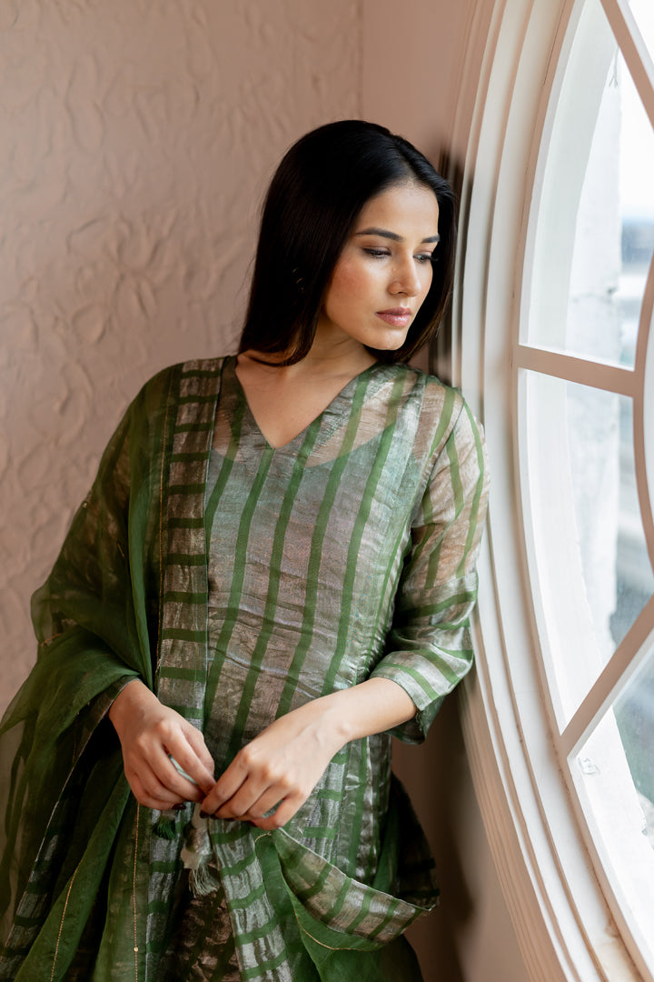 Dvanaa Kurta Set with Dupatta