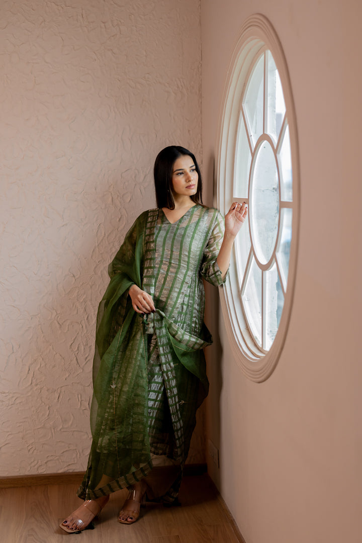 Dvanaa Kurta Set with Dupatta