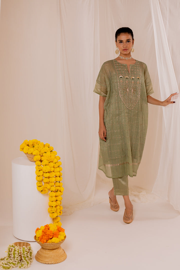 Kishmish Kurta Set