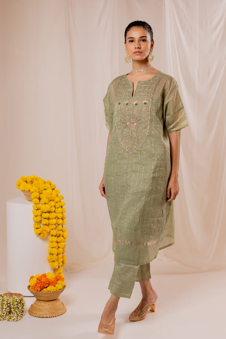 Kishmish Kurta Set