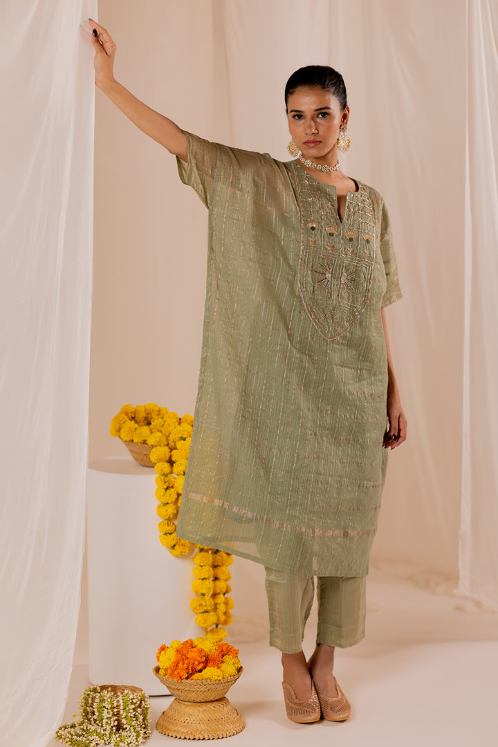 Kishmish Kurta Set