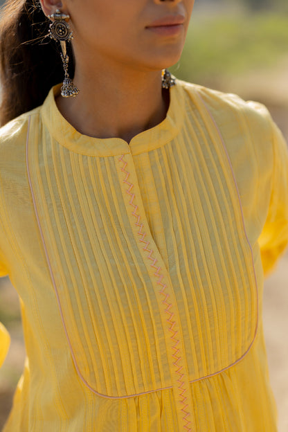 Butter Yellow Pintucks Kurta Set with Peach Jaamdani Dupatta