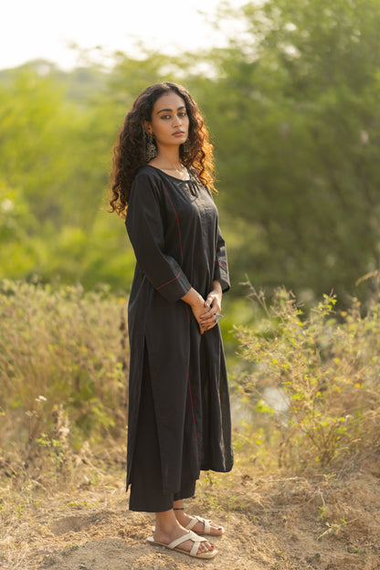 Kuro Kurta Set with Dupatta