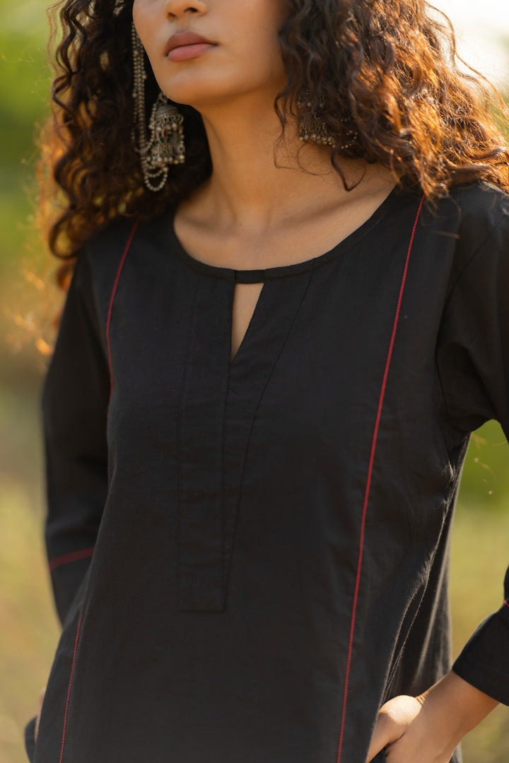 Kuro Kurta Set