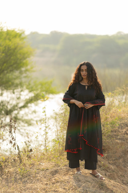 Kuro Kurta Set with Dupatta