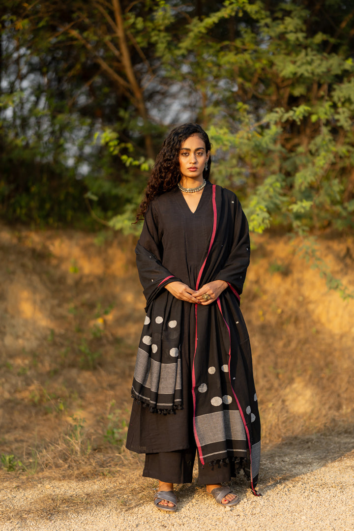 Raven Black Kurta Set