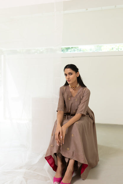 Vyangi Asymetric Kurta Set