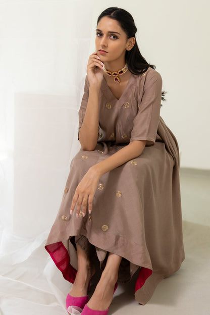 Vyangi Asymetric Kurta Set