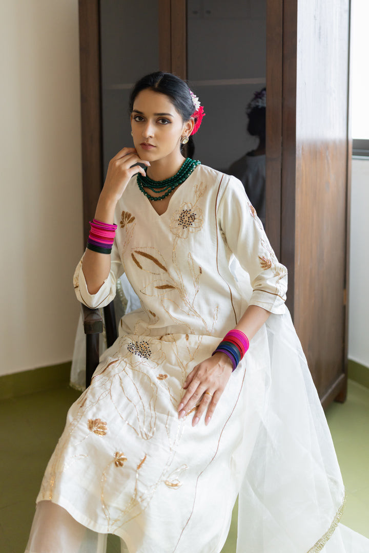 Shwetara Kurta Set with Dupatta