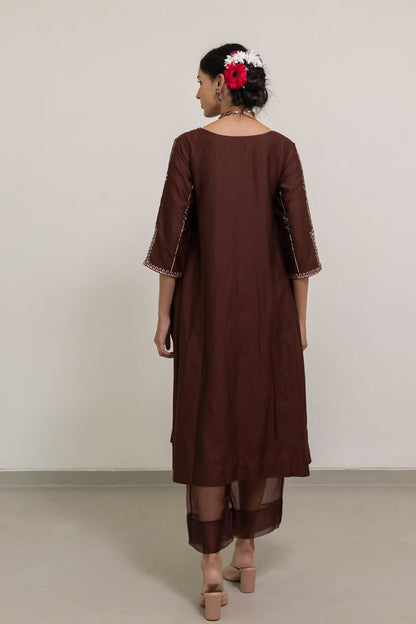 Dhaaraa Paisely Kurta and Sheer Pants Set