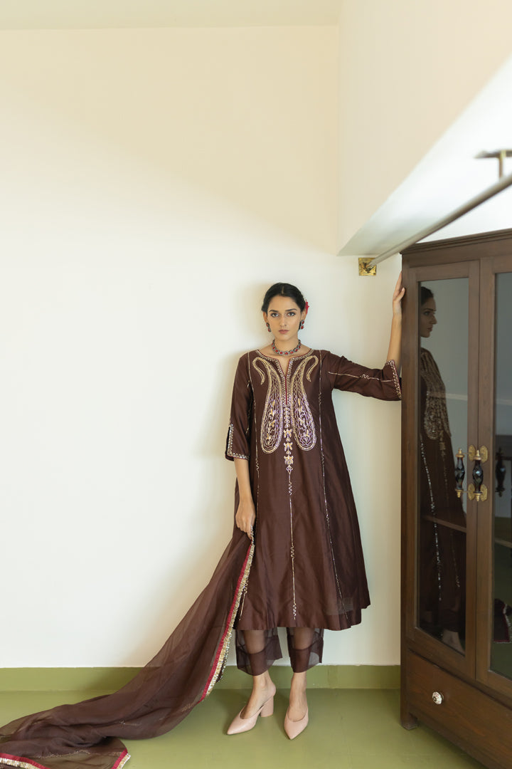 Dhaaraa Paisely Kurta Set with Dupatta