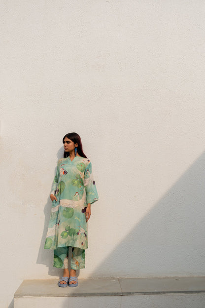 Oriental Cranes and Frogs Kurta Set