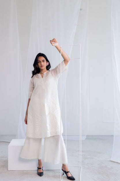 Vanilla Foliage Applique Kurta Set