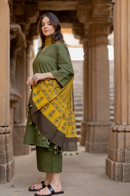 Kutch Green Kurta Set