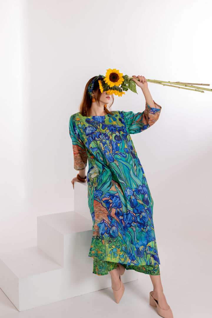 Iris Blooms Kurta and Pants Set